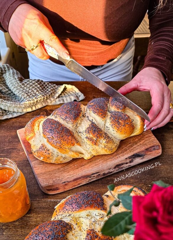 chałka na jogurcie naturalnym, jogurtowa chałka, przepis na chałkę z jogurtem,